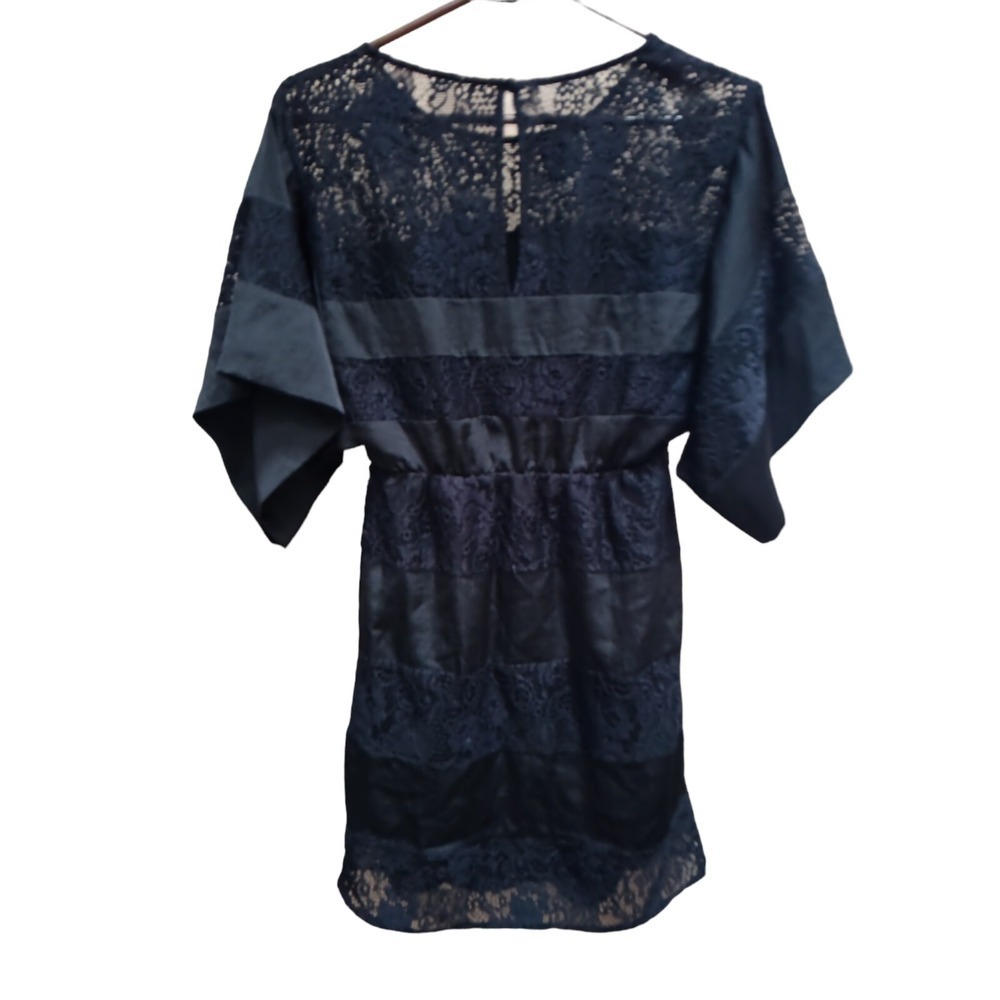 Laundry Women Dress Size 0 Black Striped Lace Wide Kimono Sleeve Cocktail Sheath